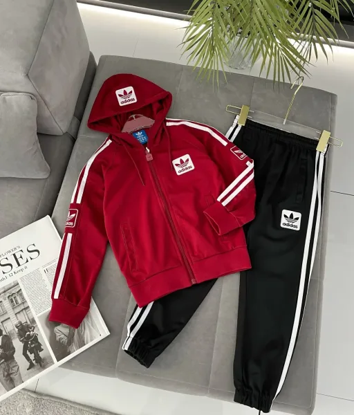 Спортивный костюм из коллекции Adidas — фото 9