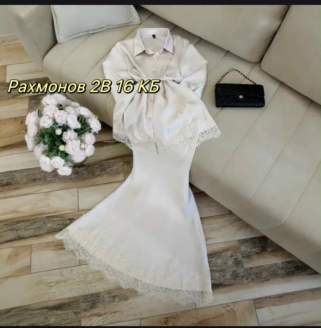 Женский костюм из мягкого атласного материала — фото 2