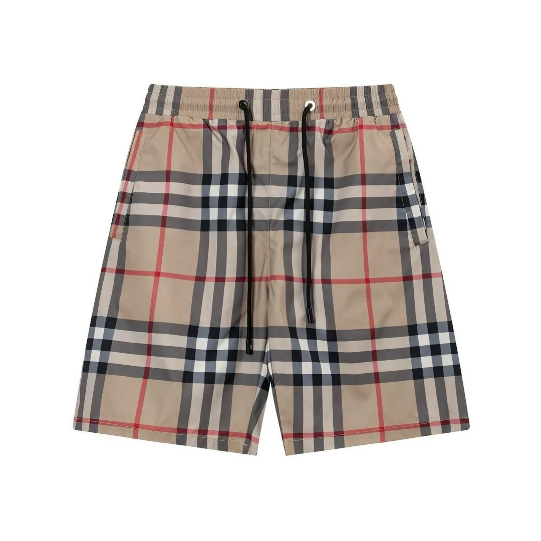 Шорты Burberry листай вправо — фото 1