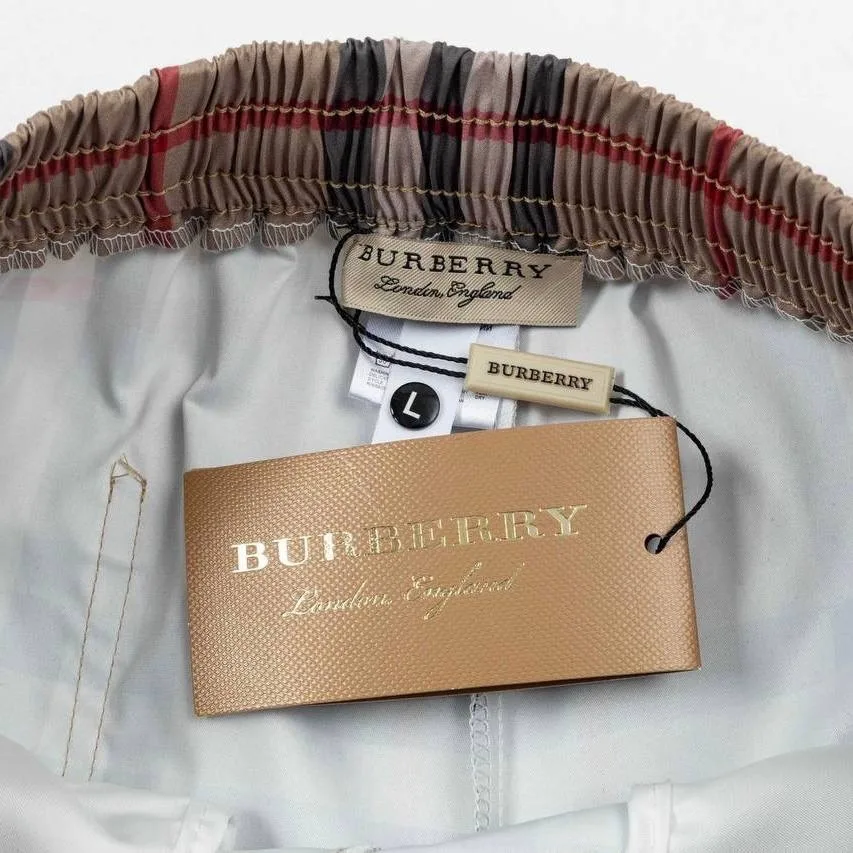 Шорты Burberry листай вправо — фото 8