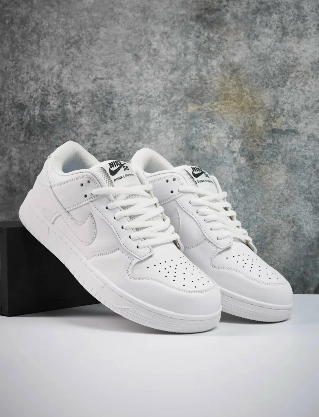 Кроссовки SB Dunk Low Retro Nike унисекс — фото 4