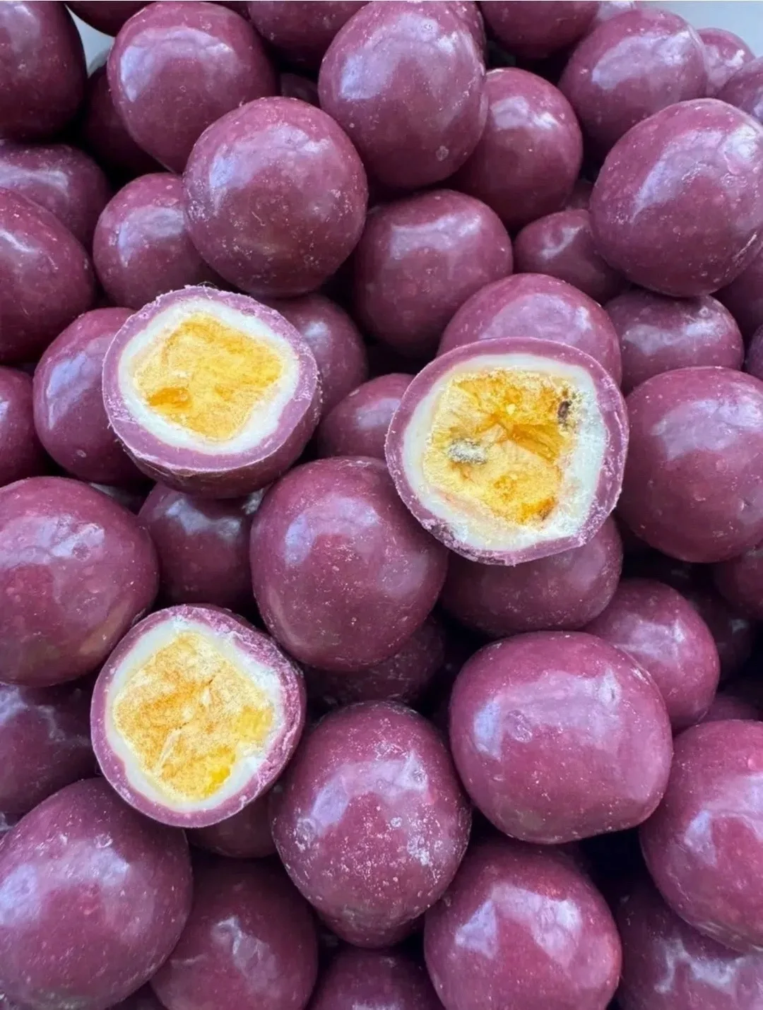 Благодаря сублимированной технологии внутри сохраняются вкус, аромат и полезные свойства маракуйи — фото 2