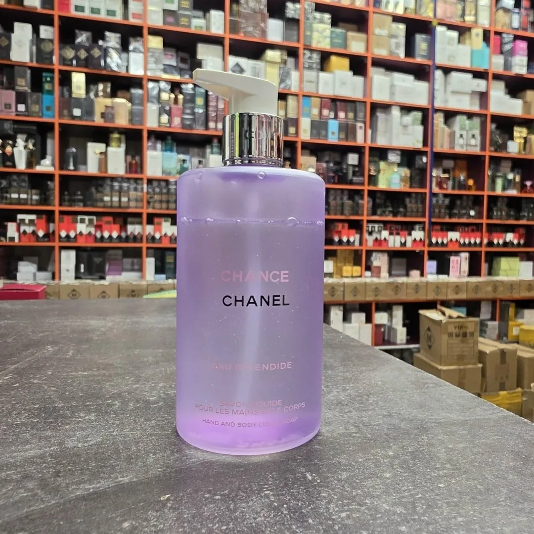 Клатч Chance Chanel Tendre Fraiche ЖИДКОЕ МЫЛО ДЛЯ РУК И ДЛЯ ТЕЛА — фото 1