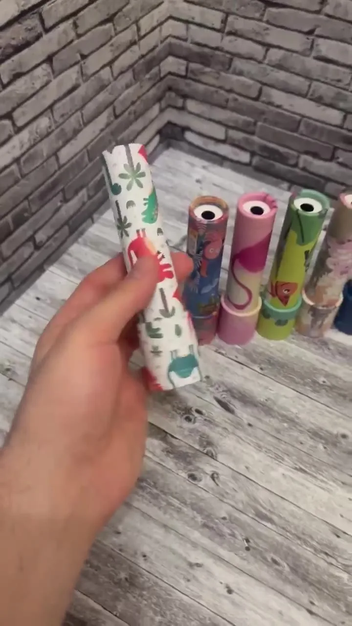 Игрушка из пластика — видео