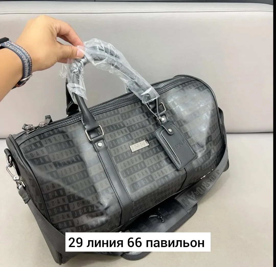 Спортивная дорожная сумка из дорогой эко кожи — фото 2