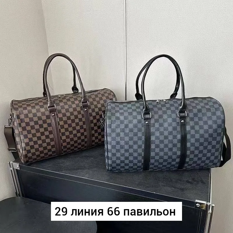 Спортивная сумка из эко-кожи белая — фото 5