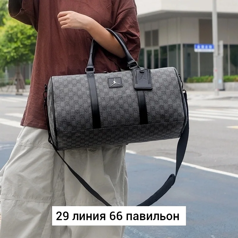 Спортивная сумка из водонепроницаемой ткани с регулируемым плечевым ремнем — фото 10