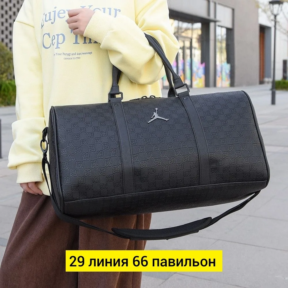 Спортивная сумка из водонепроницаемой эко-кожи с регулируемым плечевым ремнём — фото 5
