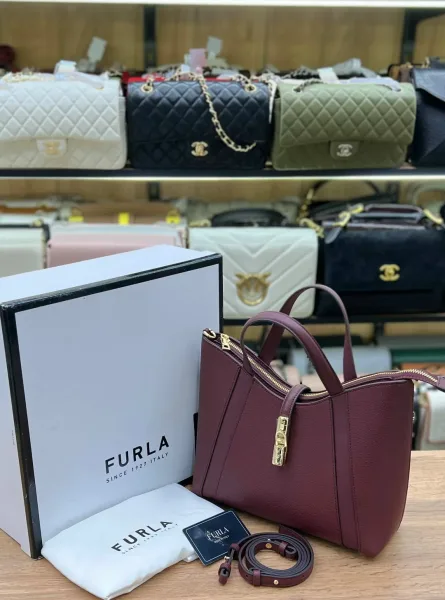 FURLA сумка из натуральной кожи — фото 1