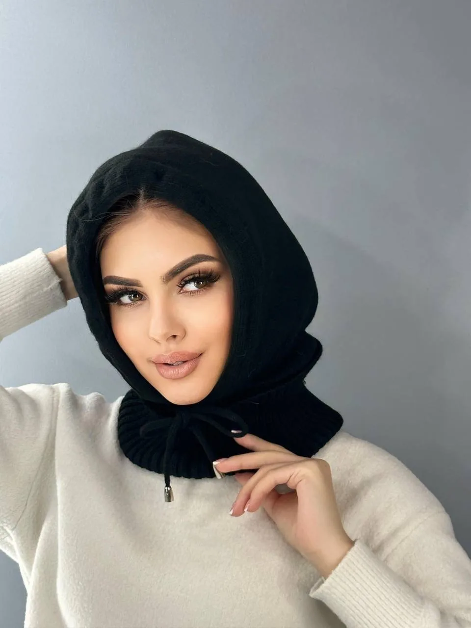 Капор женский из шерсти и акрила — фото 3