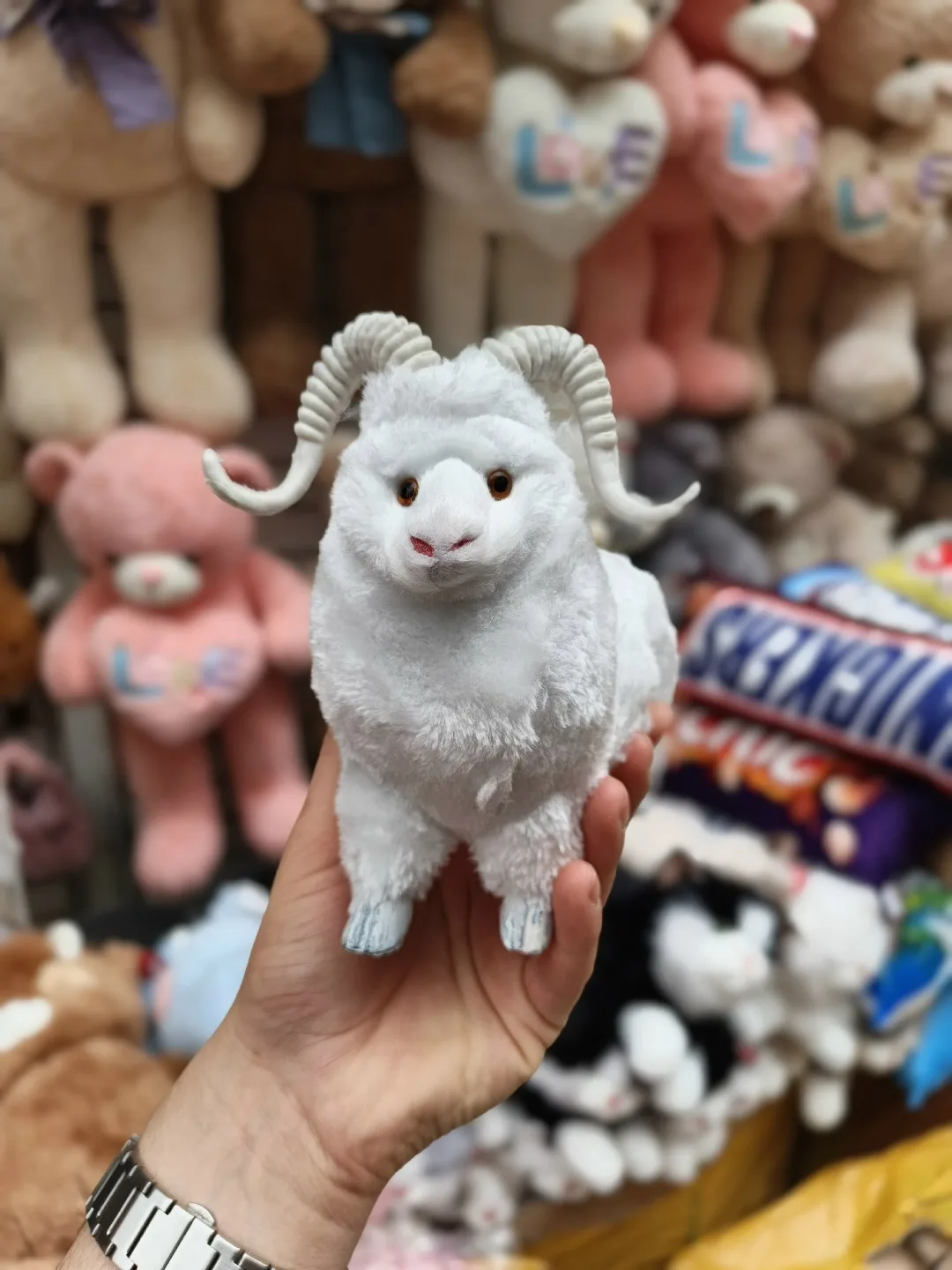 Мягкая игрушка барашка из качественного материала — фото 4
