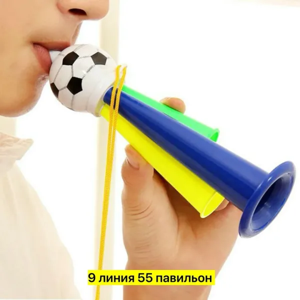 Игрушка-рожок футбольный из пластика — фото 3