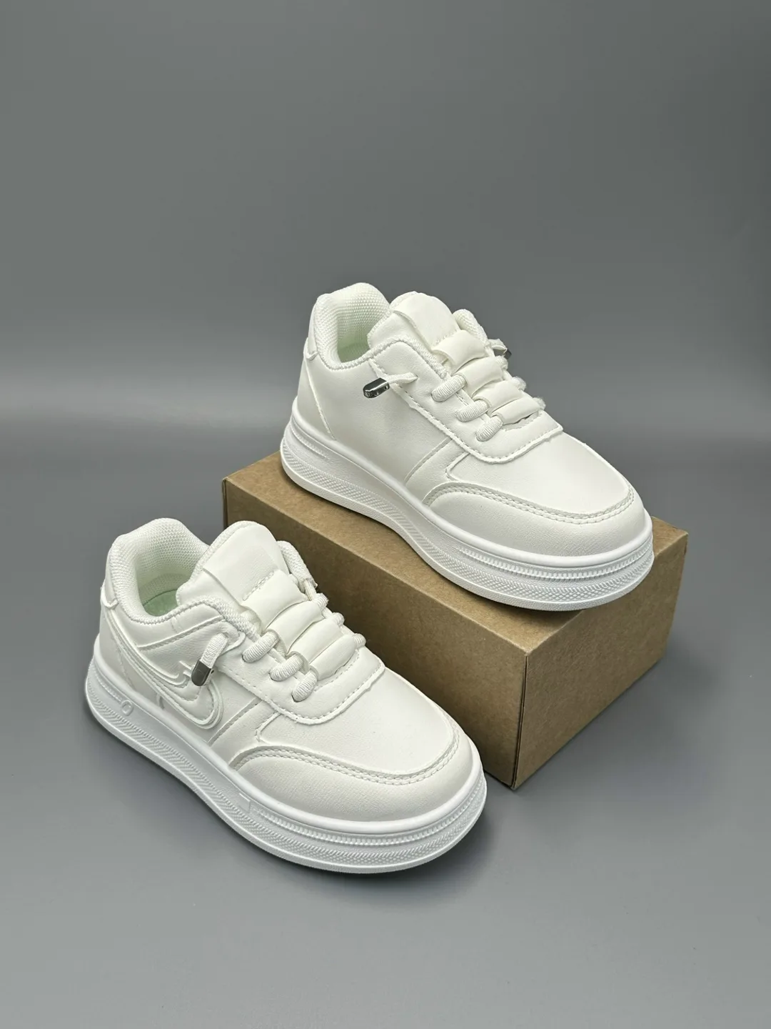 Кроссовки — фото 3