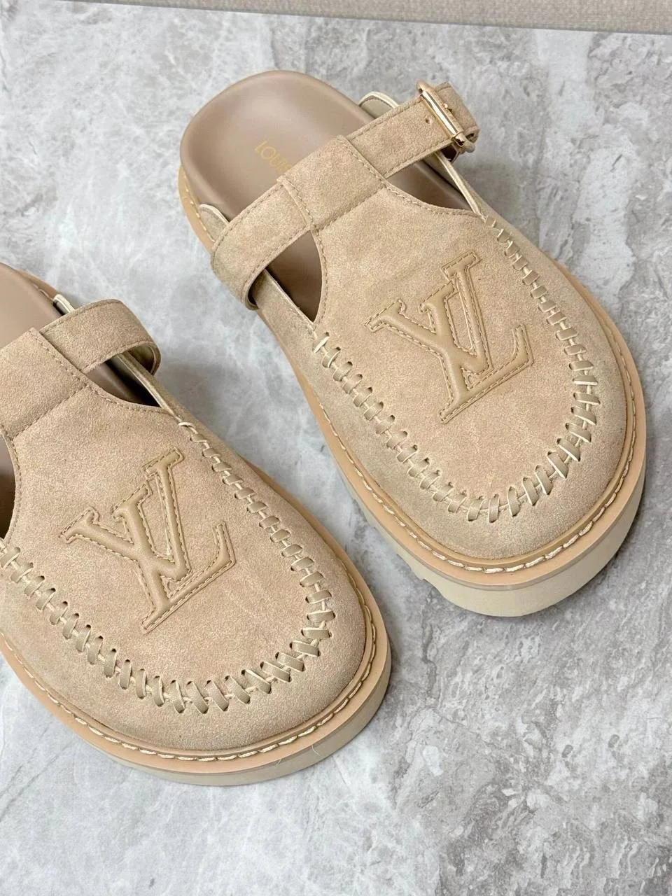 Лоферы женские Louis Vuitton Ждем вас, кожа — фото 1