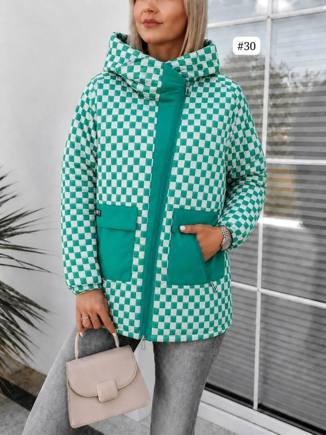 Куртка из качественного материала — фото 4