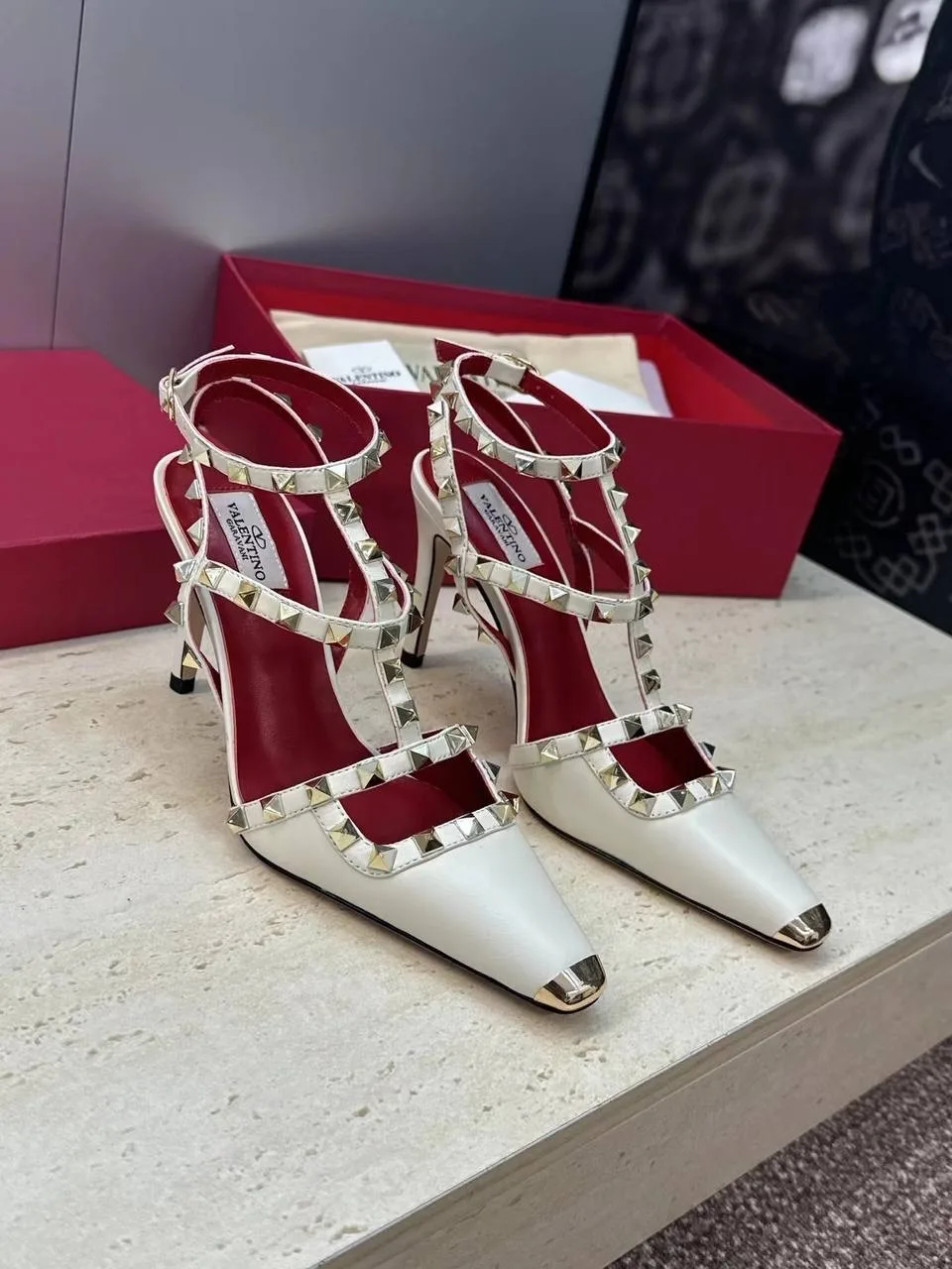 Ботинки женские Valentino Rockstud Kidskin Pumps Каталог нашей — фото 6