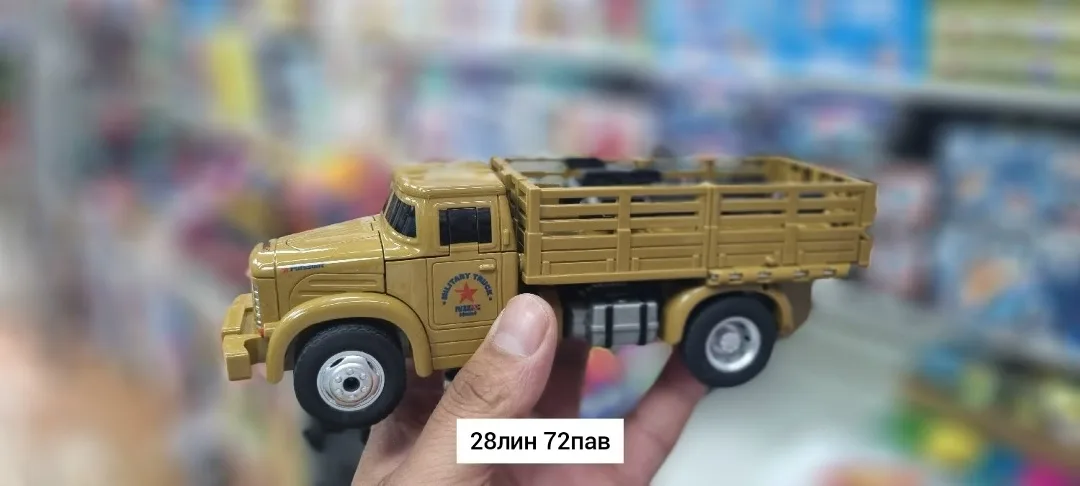 Пластиковая игрушка-трансформер в виде военного пикапа — фото 3