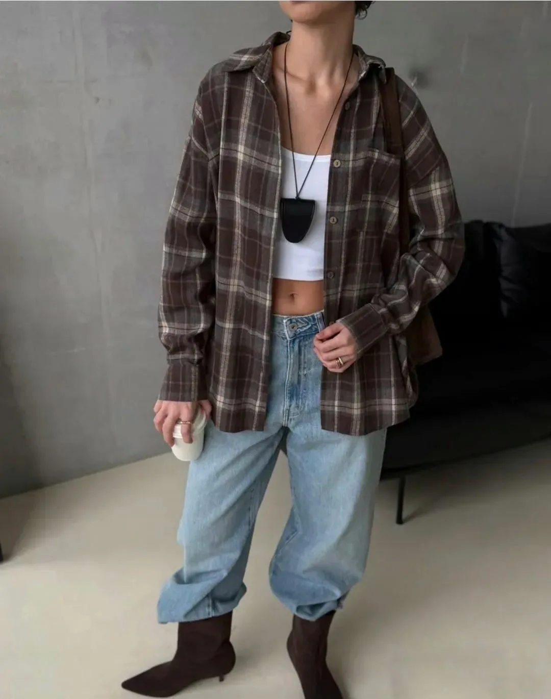 Джинсы Trend Collection В стиле Оверсайз Свободного кроя — фото 7