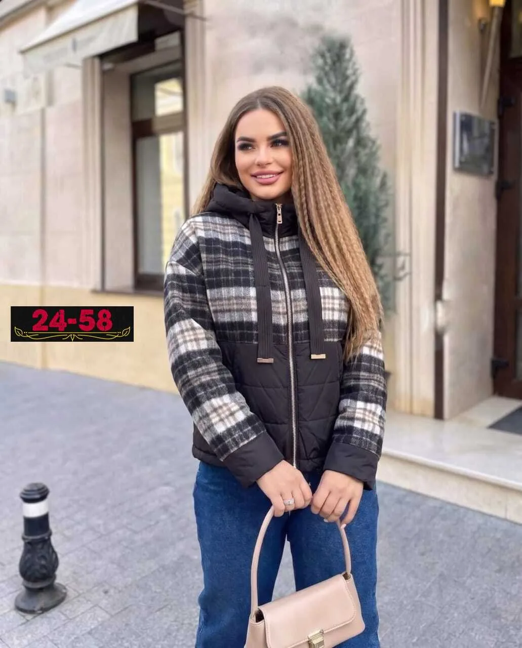 Женская демисезонная куртка из холлофайбера — фото 1