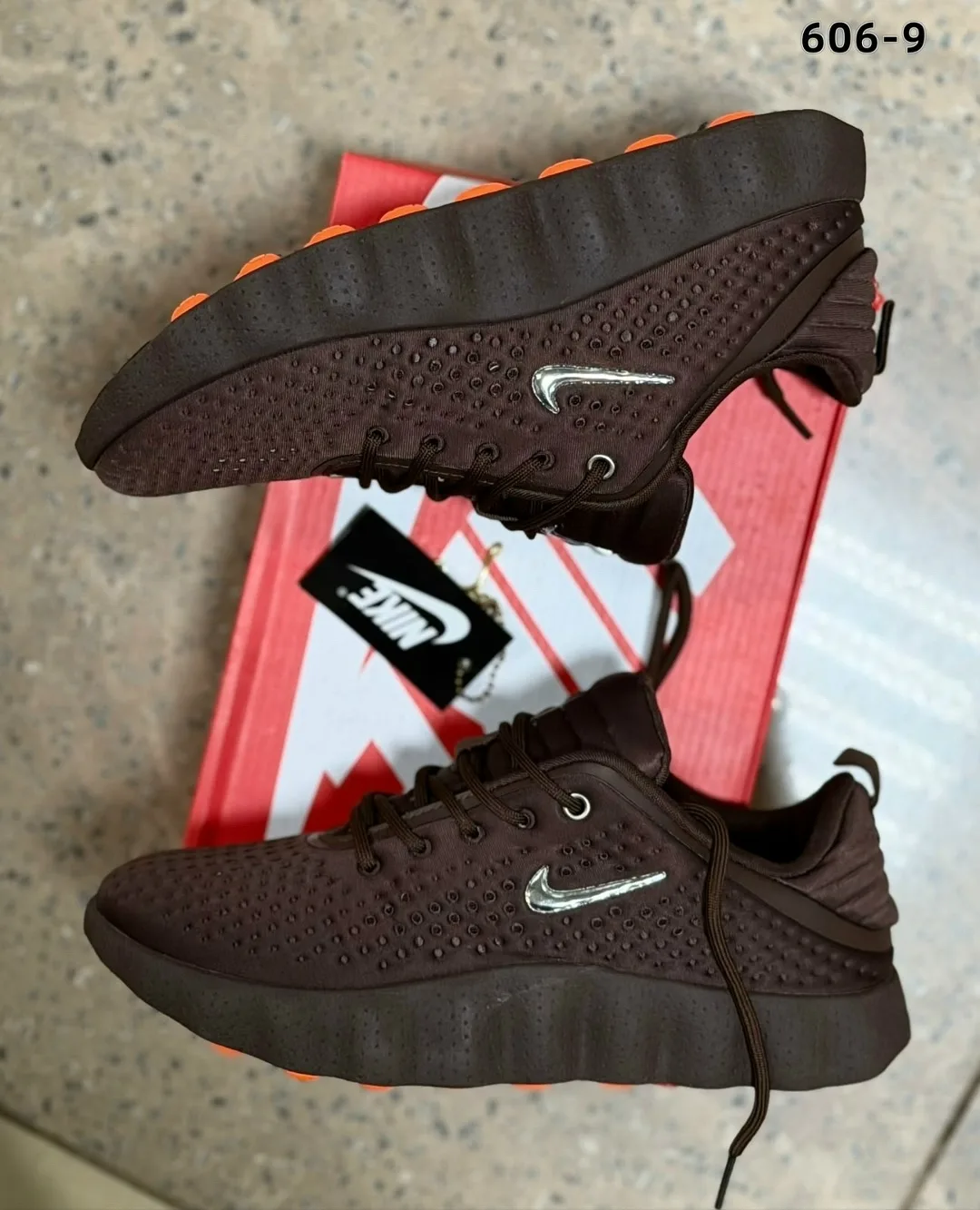 Кроссовки Маломерки на один — фото 1
