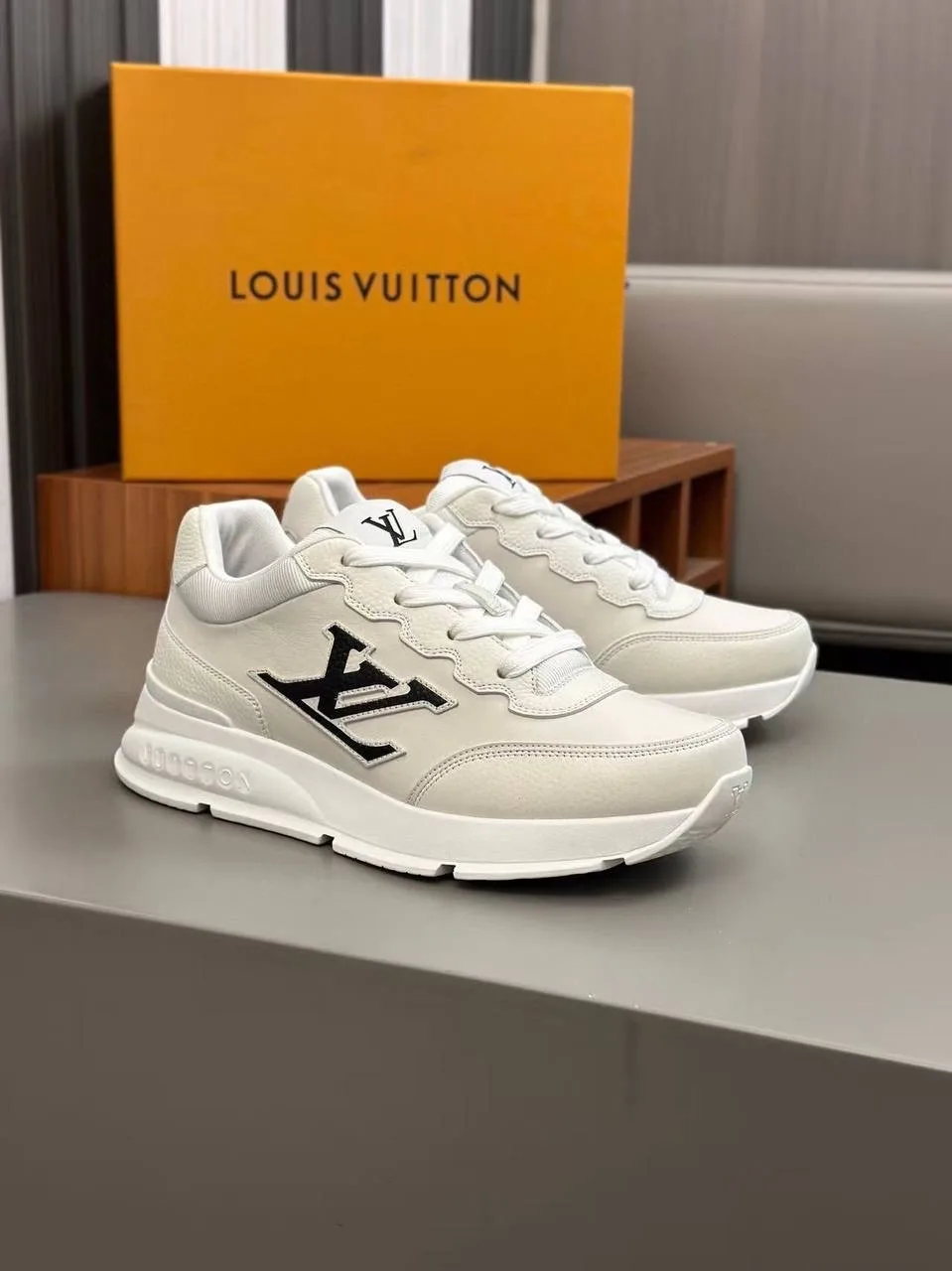 Louis Vuitton Classic кроссовки мужские кожаные — фото 5