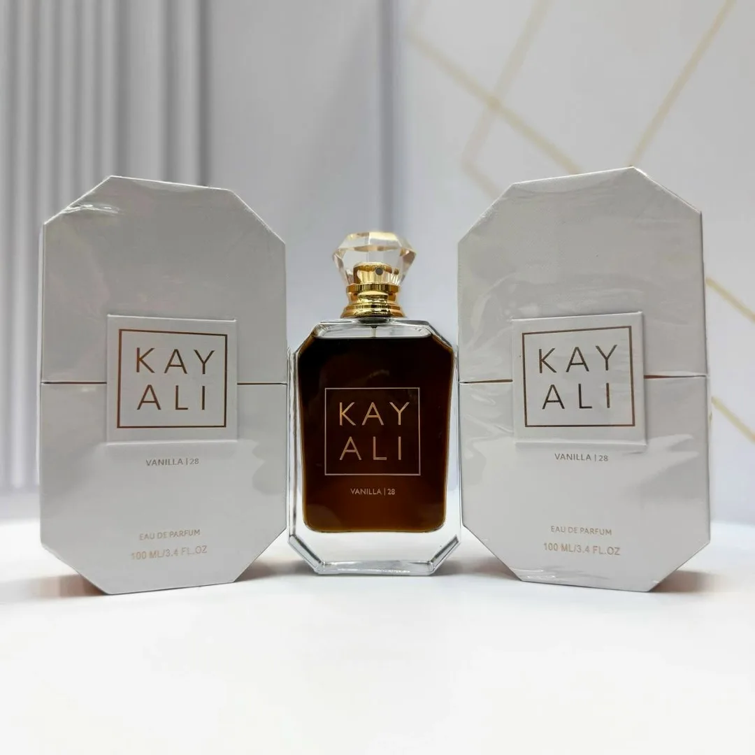 Клатч Kayali Fragrances По поводу заказа — фото 1