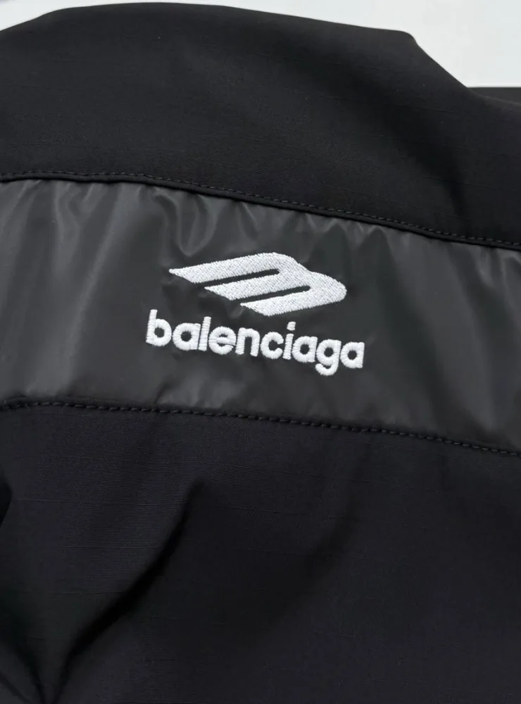 Мужская ветровка BALENCIAGA из прочной ткани Ripstop с матовым черным — фото 4