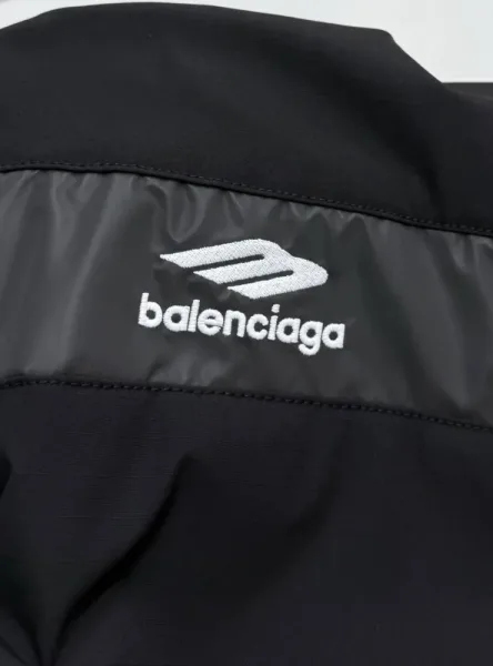 Мужская ветровка BALENCIAGA из прочной ткани Ripstop с матовым черным — фото 5