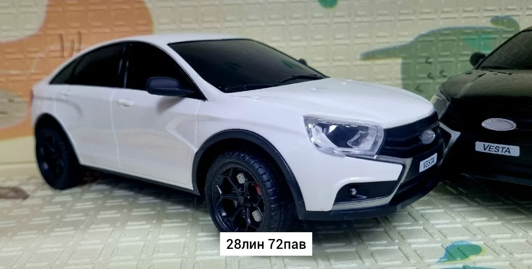 Машинка LADA VESTA в масштабе 1:12 с пультом управления и аккумулятором в комплекте — фото 2