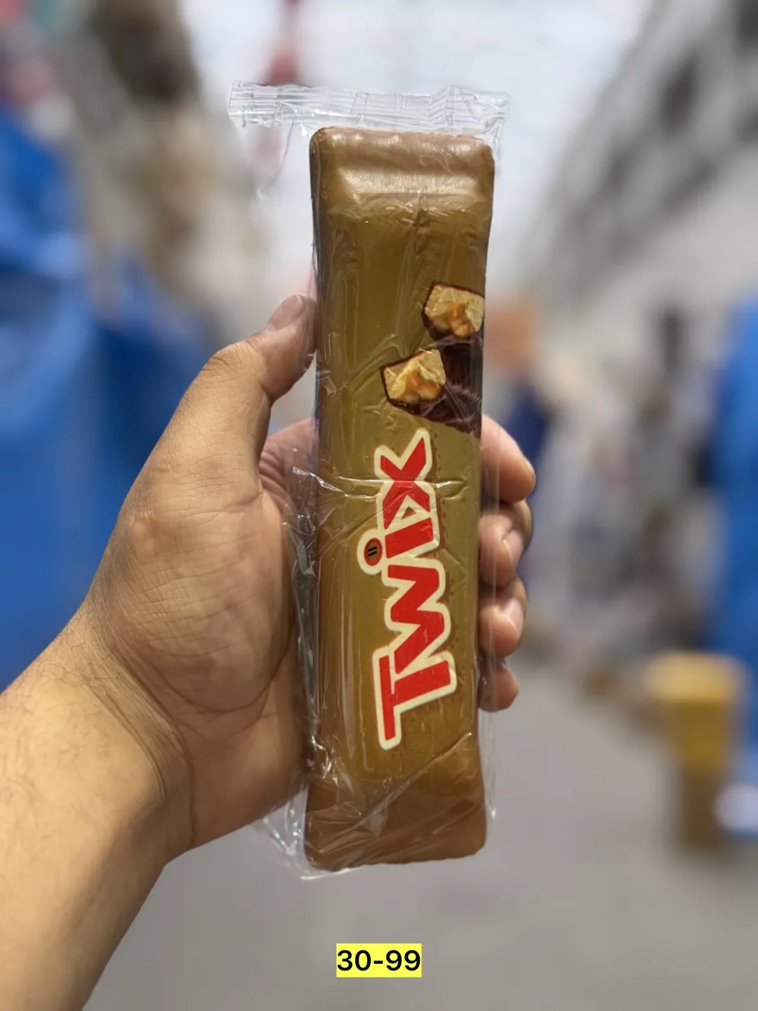 Силиконовая игрушка в форме сникерса — фото 3