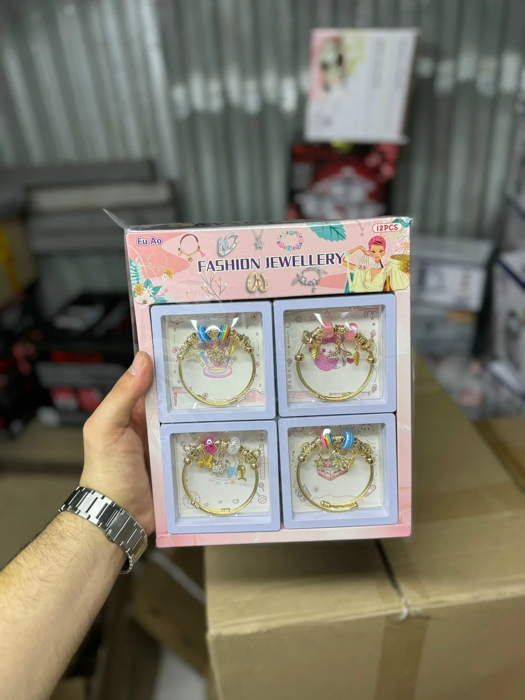 Игрушка В виде золота и серебра — фото 1