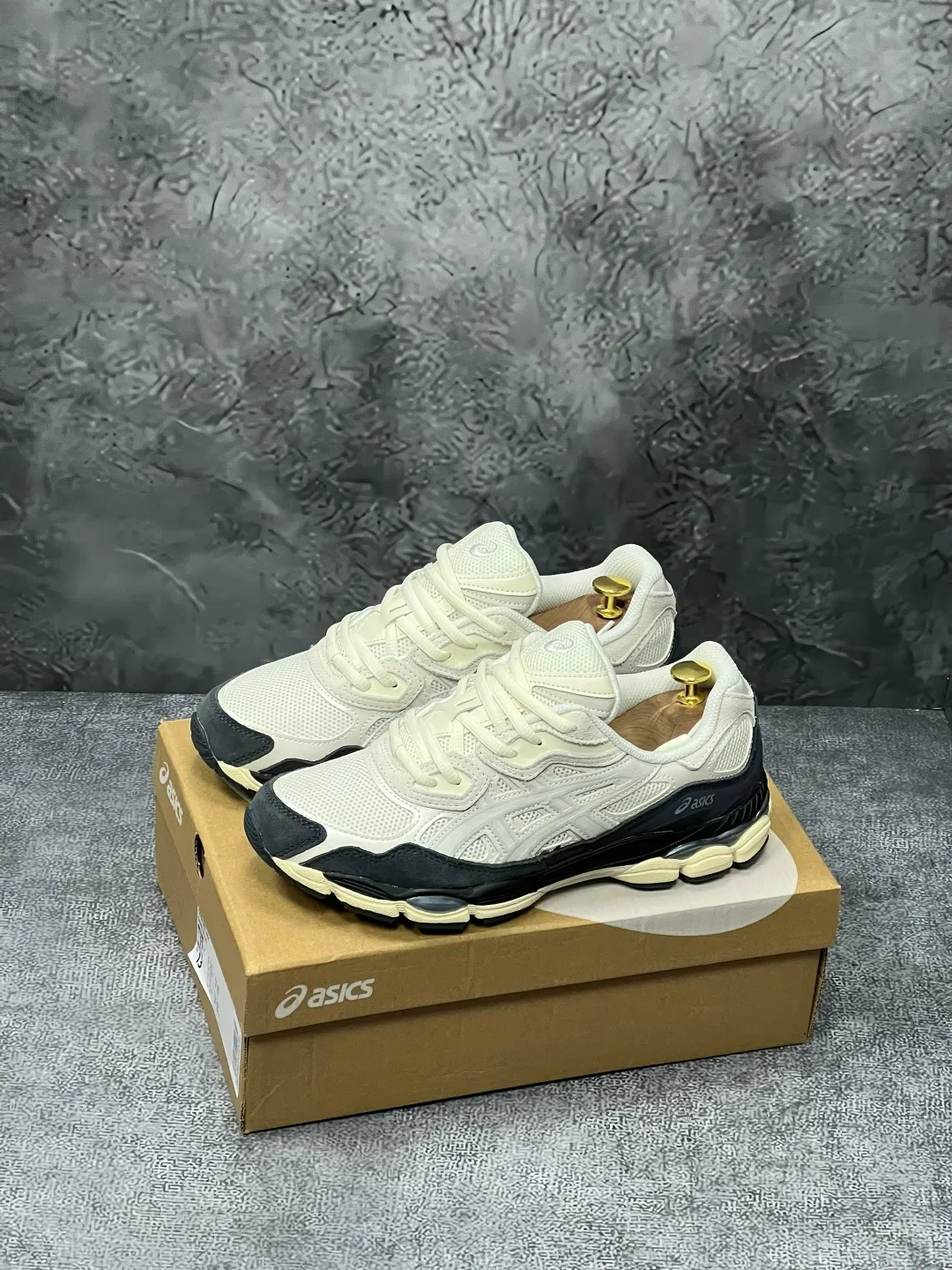 Кроссовки Asics, замша — фото 9