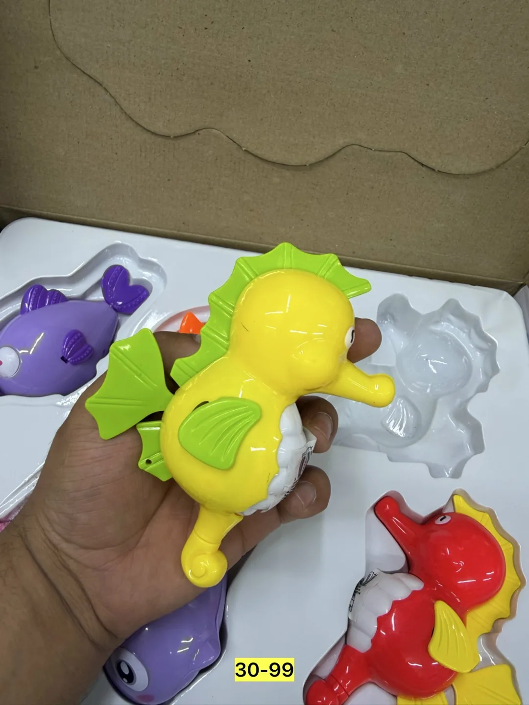 Заводная игрушка из пластика, подходит для использования в ванной — фото 1