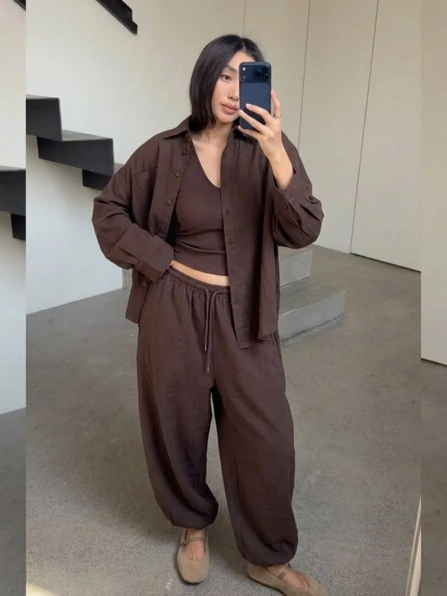 Свободный летний костюм из легкого льна: рубашка oversize синяя — фото 1
