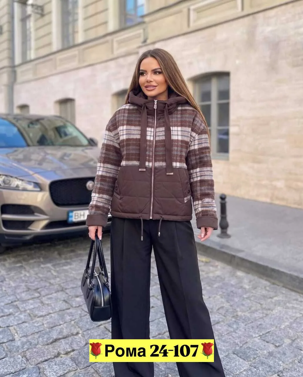 Женская демисезонная куртка из холлофайбера — фото 4