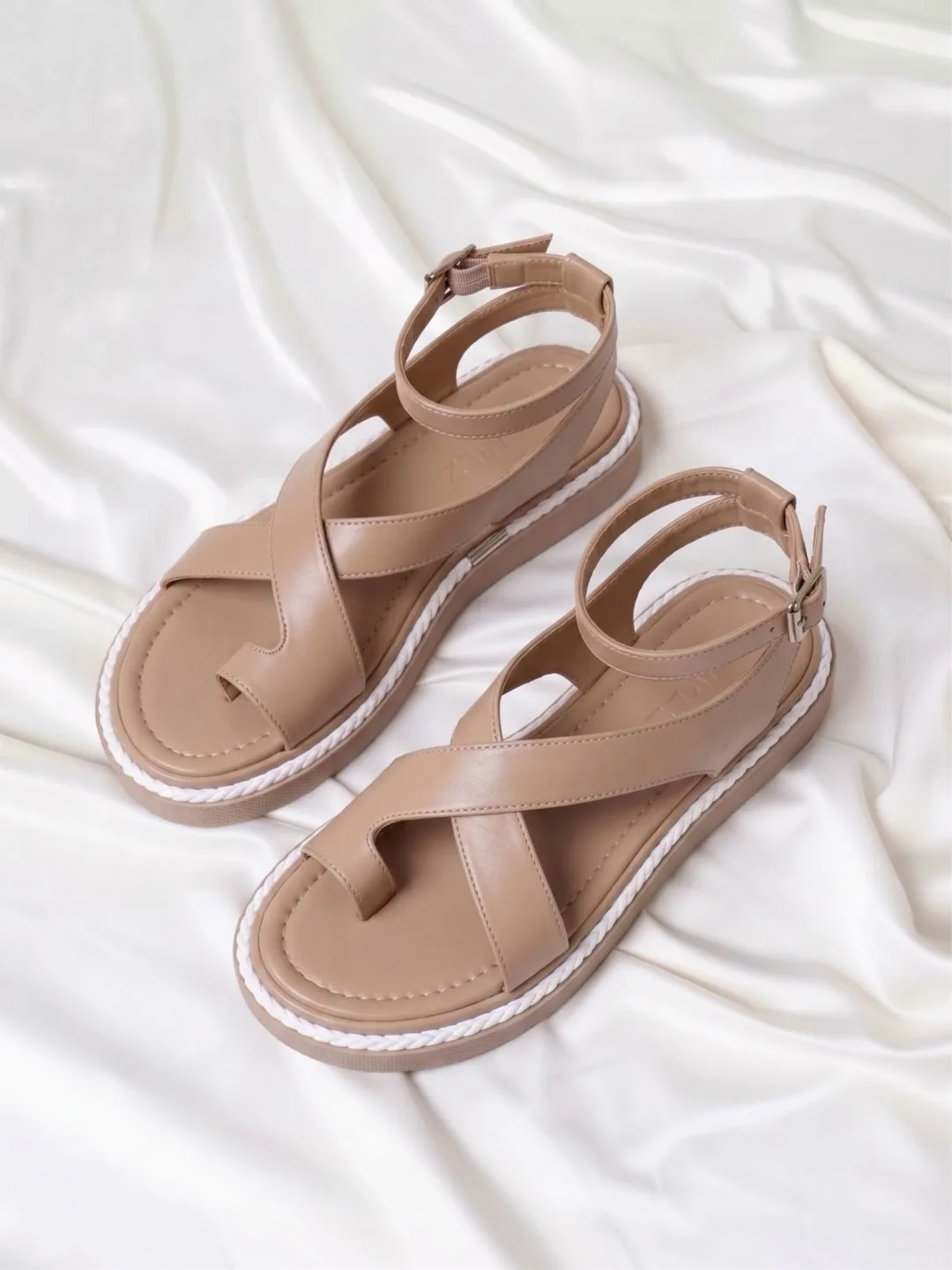Сандалии женские, кожзам — фото 1