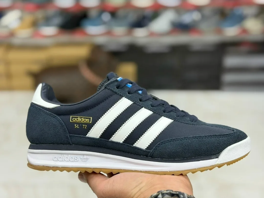 Adidas кроссовки — фото 2